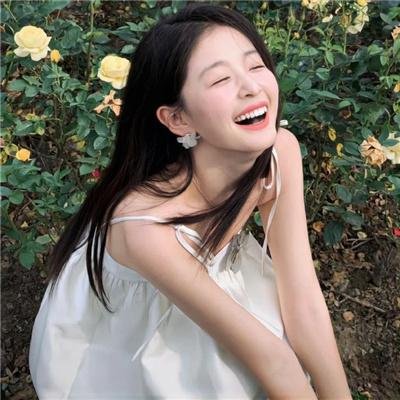 酷爱电影的庞波小姐封面