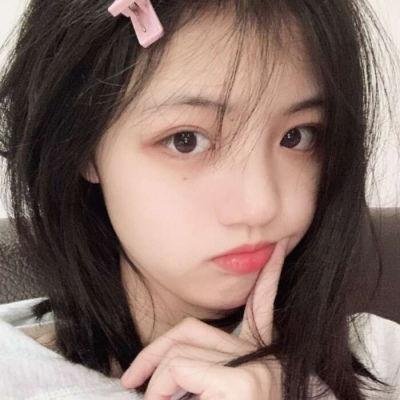 山林中头一个女人封面